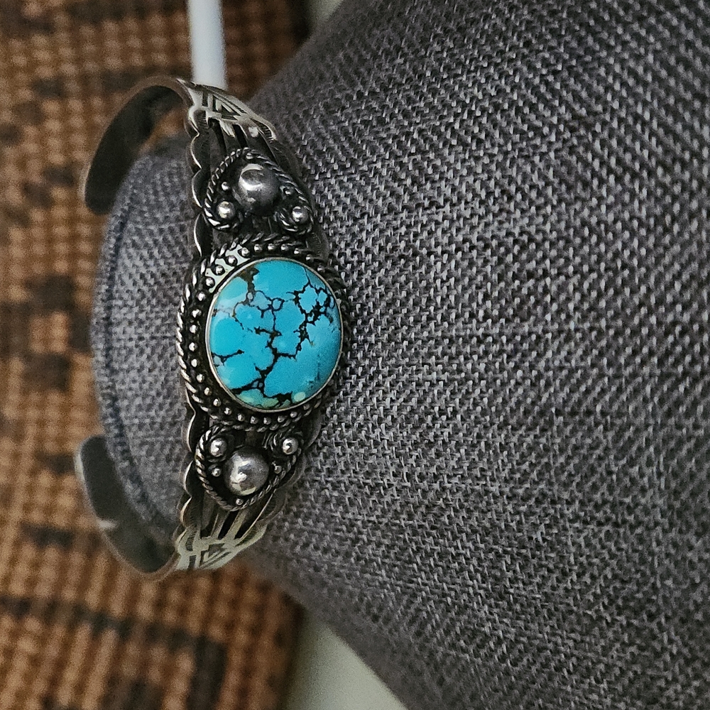 Gorgeous Vintage Native American Navajo Turquoise Bracelet 💙